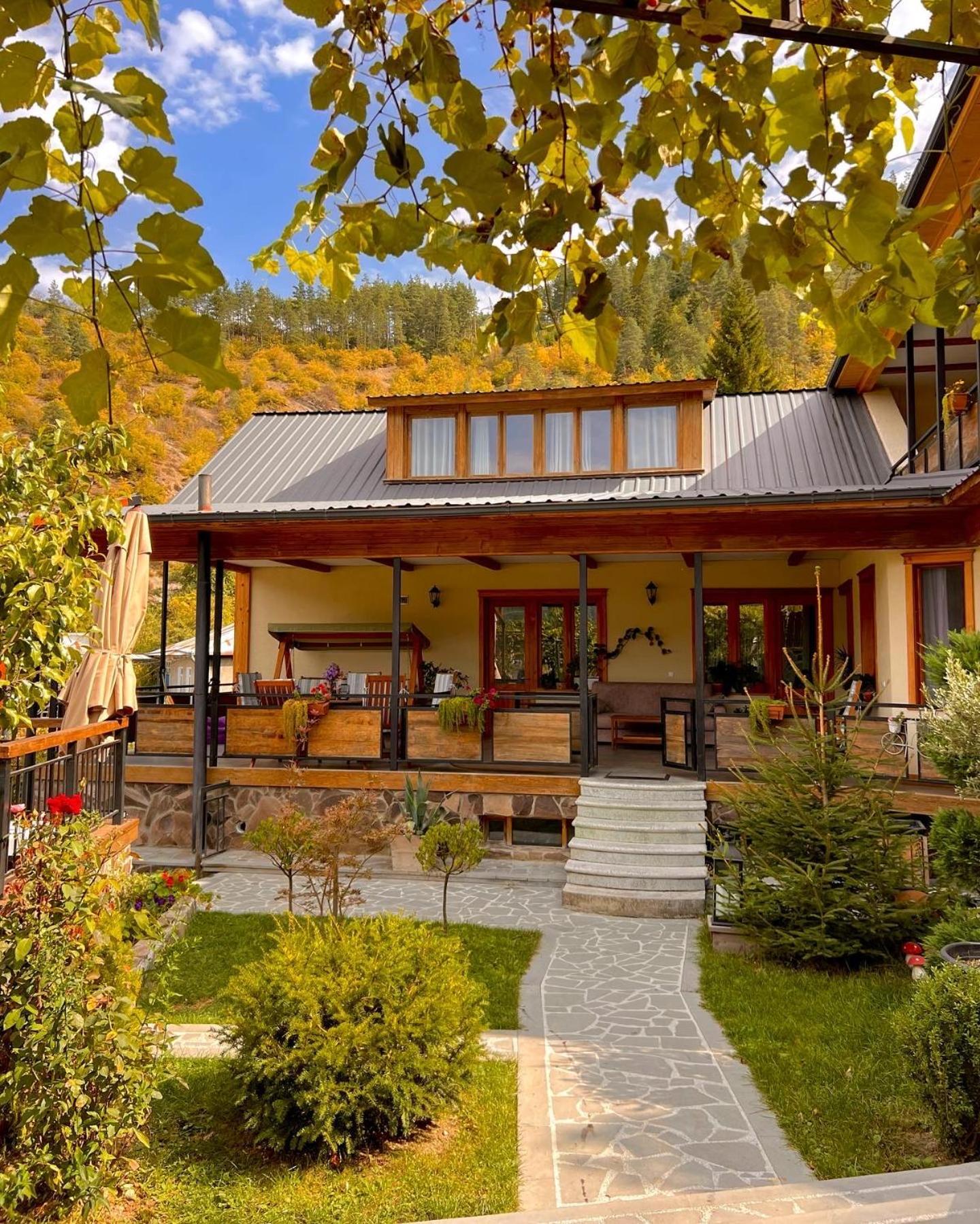 Hotel Borjomi Verde Exterior photo